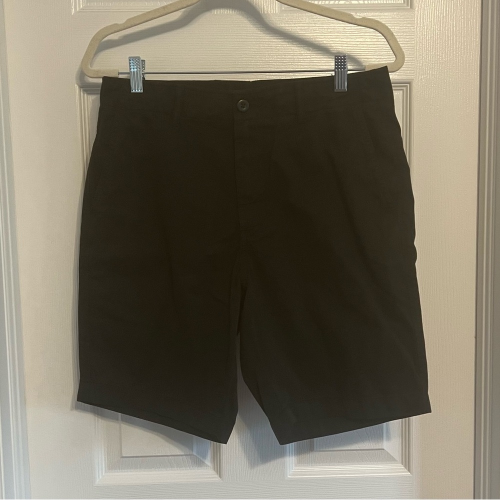 Uniqlo Men's Black Shorts